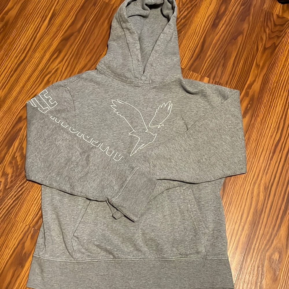 Men’s medium American eagle sweatshirt
